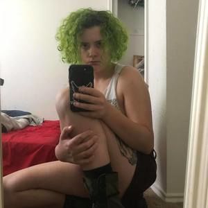 Meet your Posher, Nely